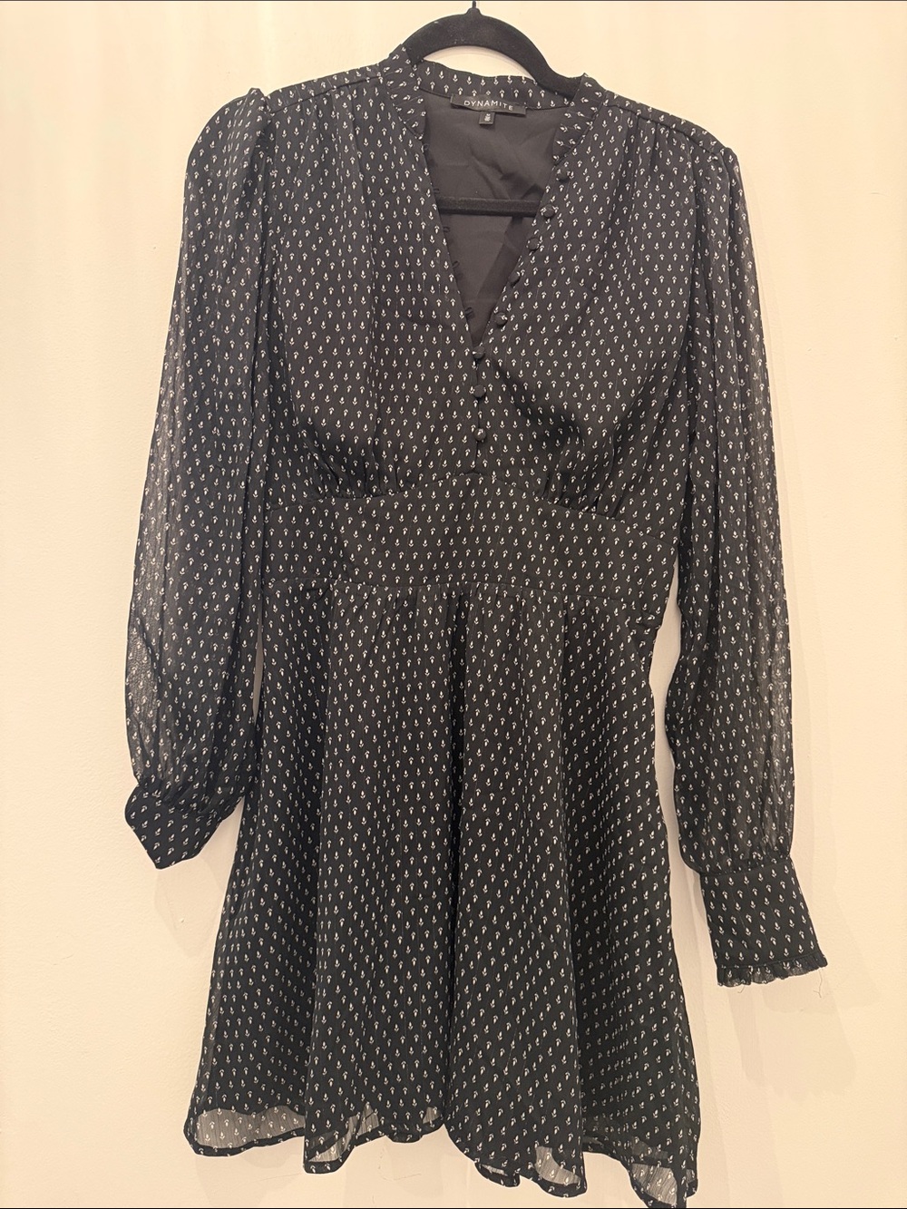Dynamite Black Printed Long Sleeve V-Neck Fit & Flare Dress